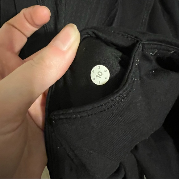 Lululemon Cropped High Rise Mesh Legging - Picture 3 of 3